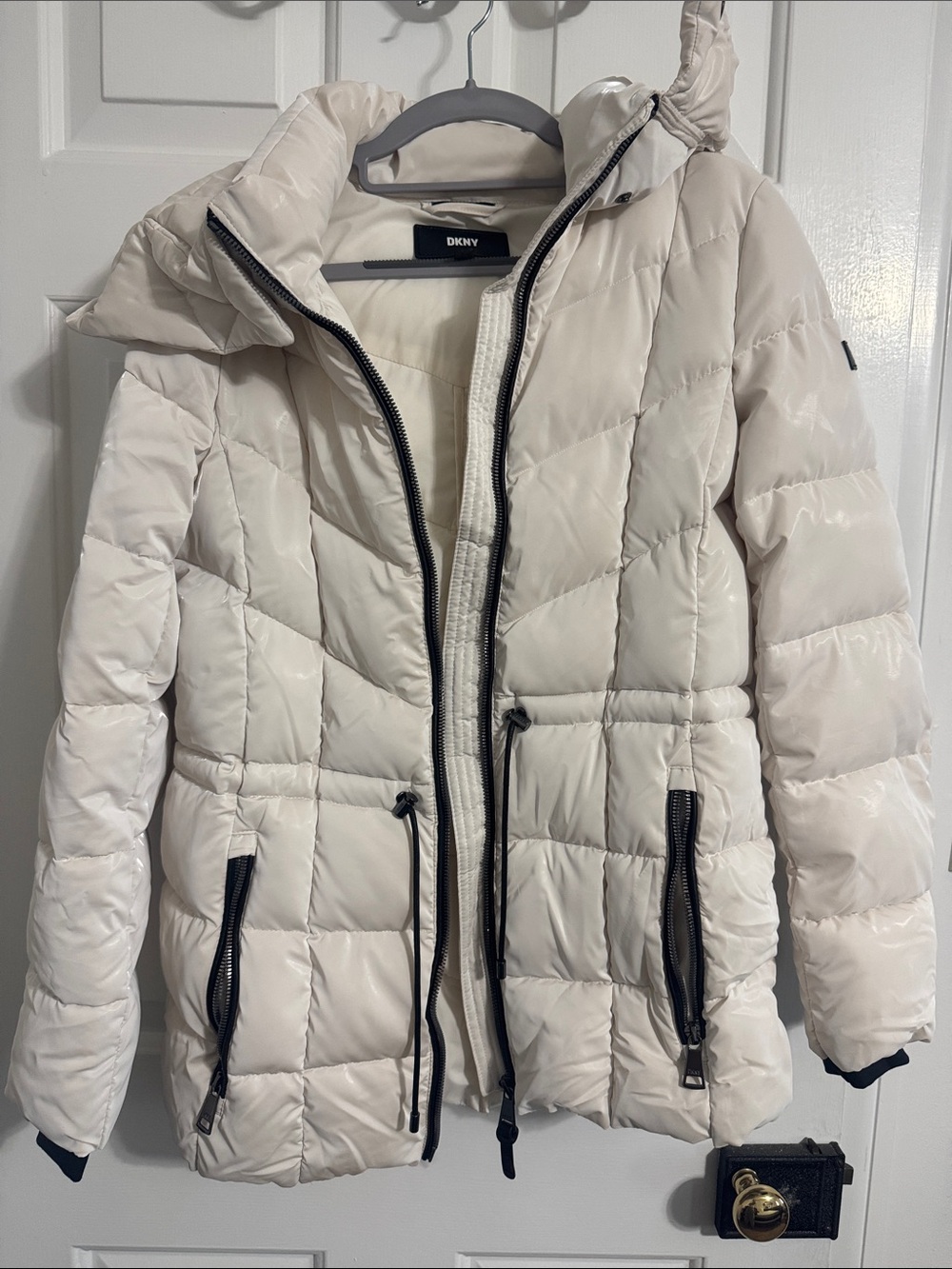 DKNY Off-White Quilted Puffer Jacket with Hood XS